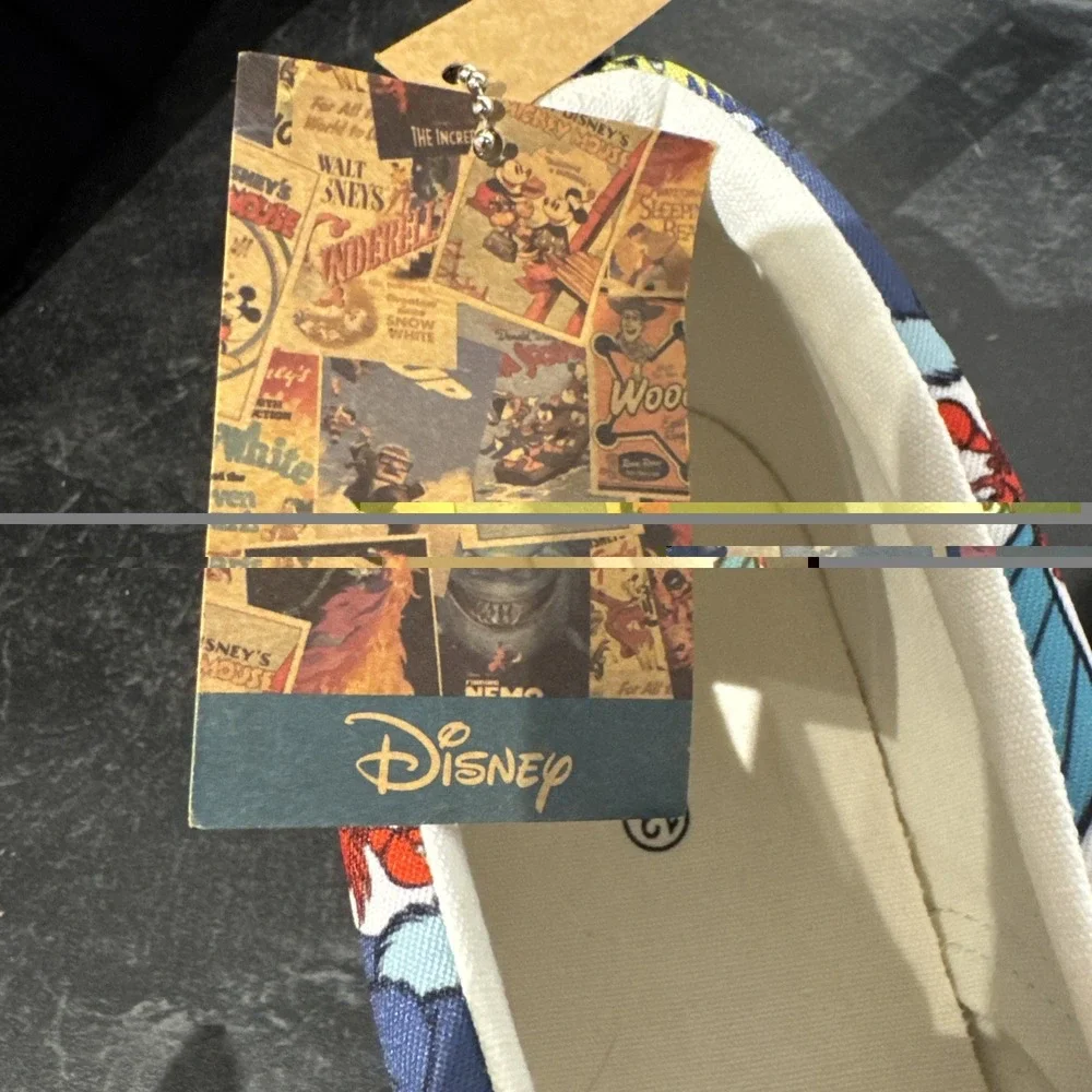 Men's Ground up Brand Disney, Little Mermaid Size 13